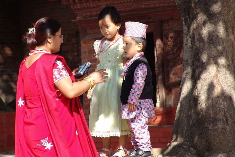 Kids im "Sonntagsstaat", Durbar Square, Kathmandu - Nepal