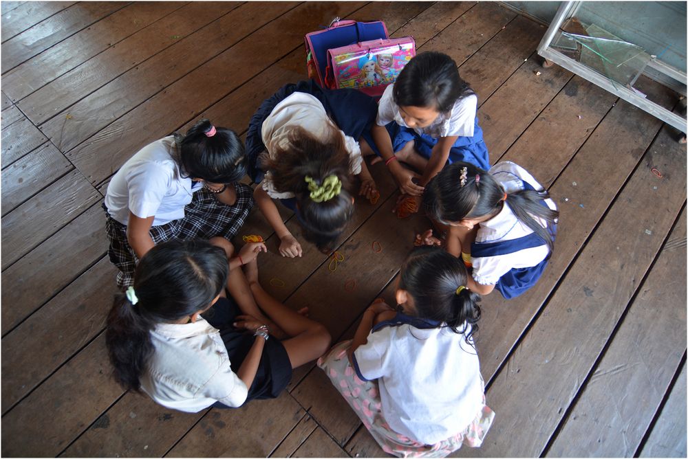 Kids in Cambodia (II)