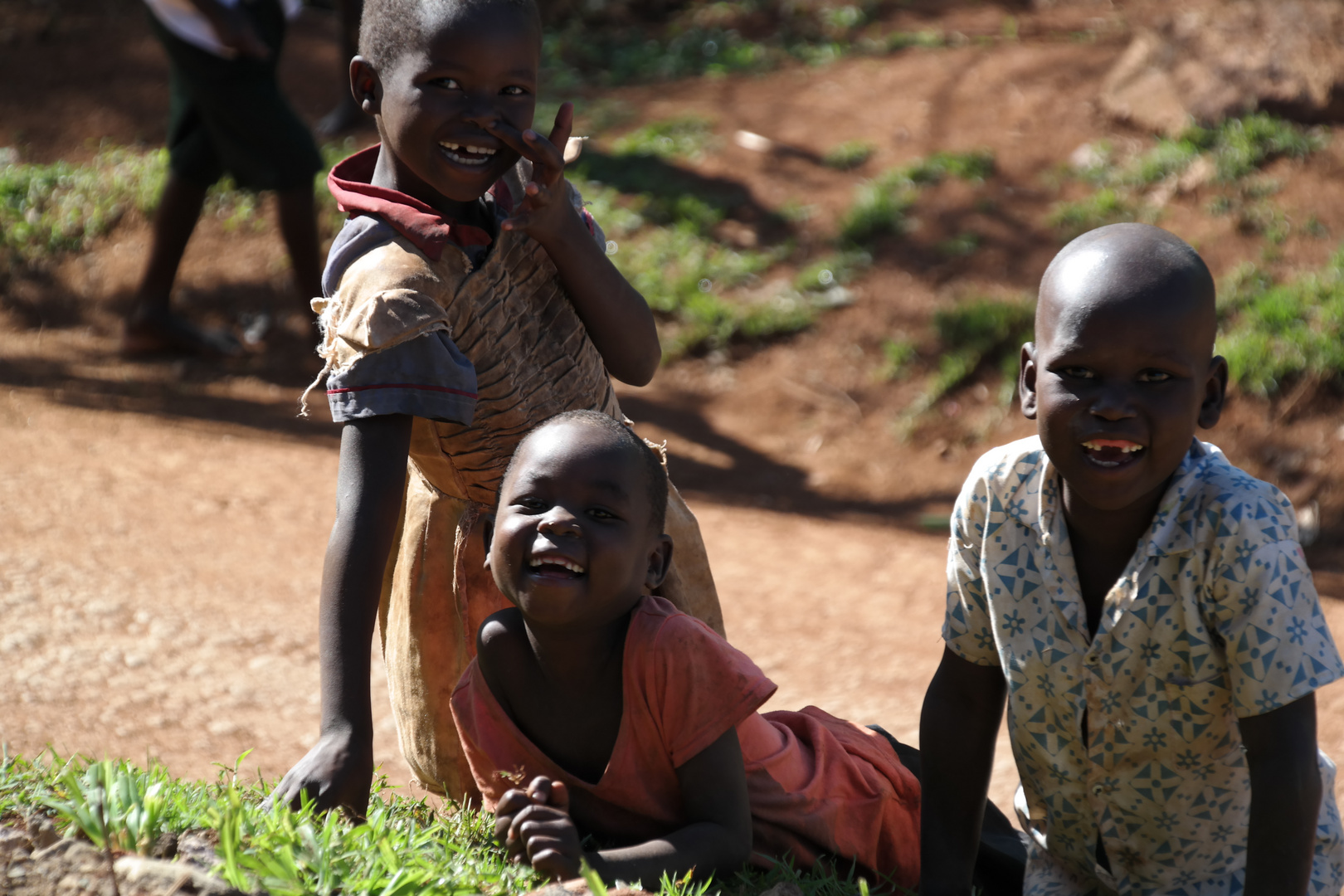 Kids in Uganda Foto &amp; Bild | people, street, outdoor Bilder auf