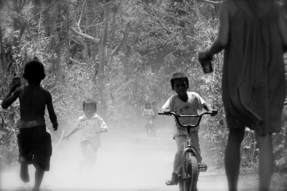 kids on gili air