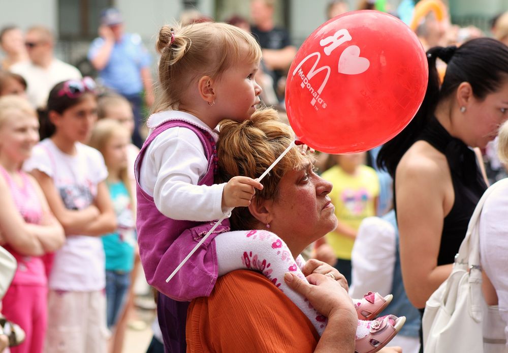 Kids on the shoulders) 1 June - International Children's Day (Ukraine, Odessa)