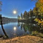 Kiefernsee im Herbst