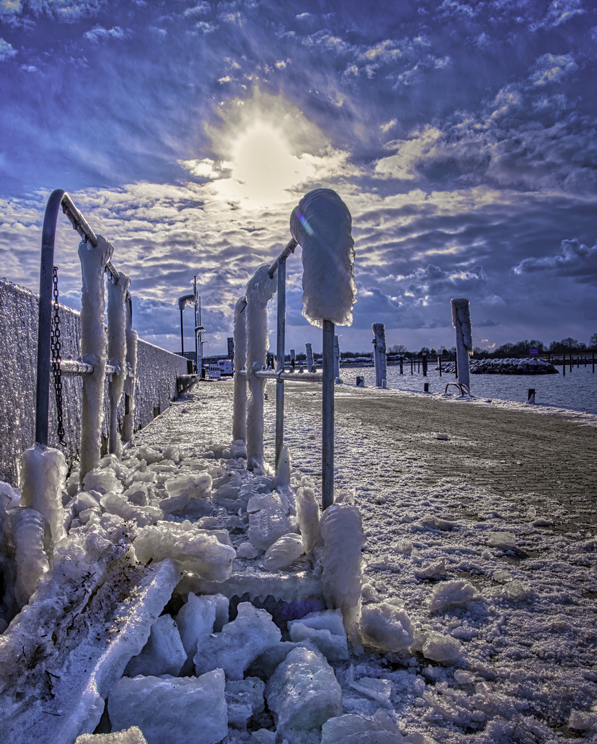 Kiel #66 (FROSTIGER HAFEN)