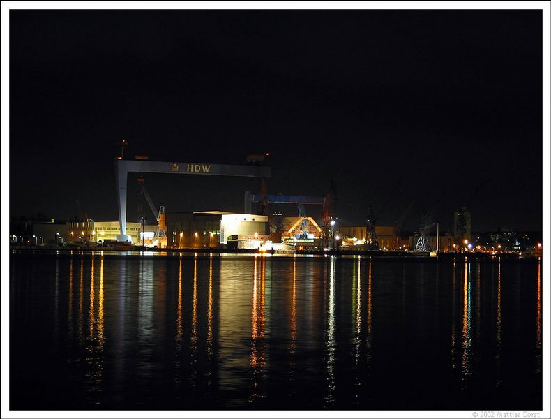 Kiel bei Nacht 01