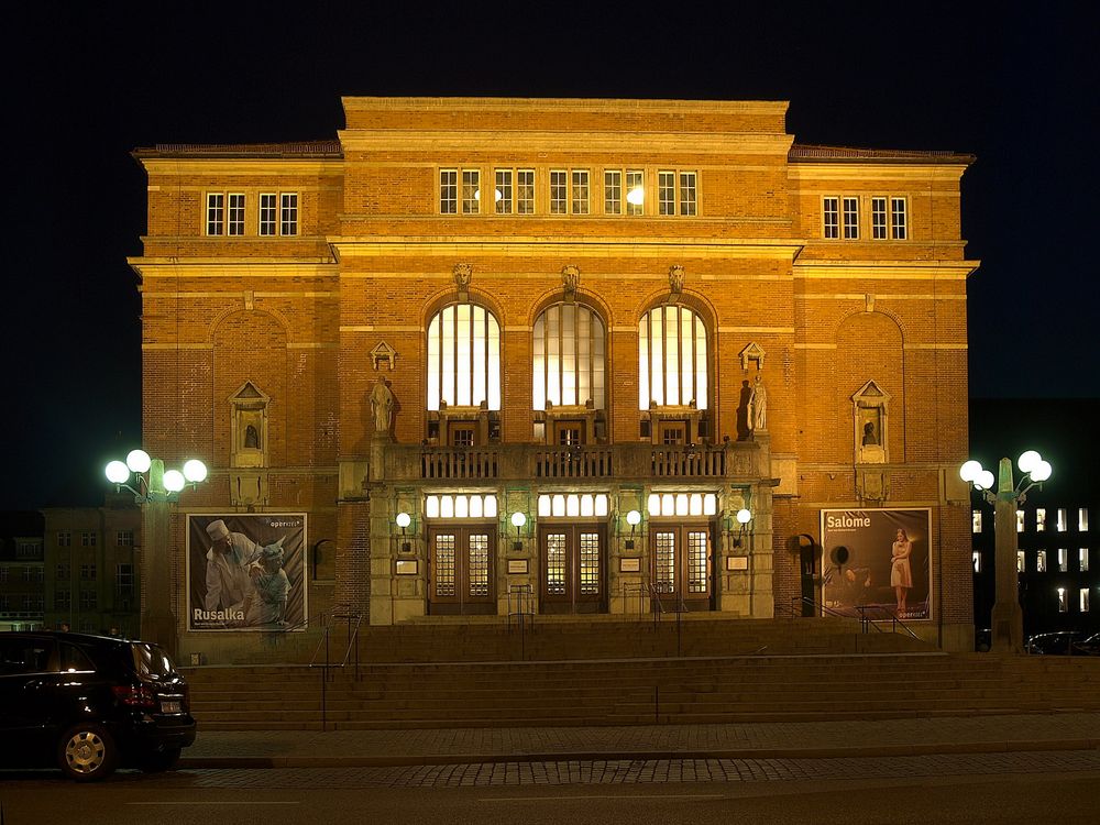Kiel bei Nacht das Kieler Opernhaus Foto & Bild deutschland, europe