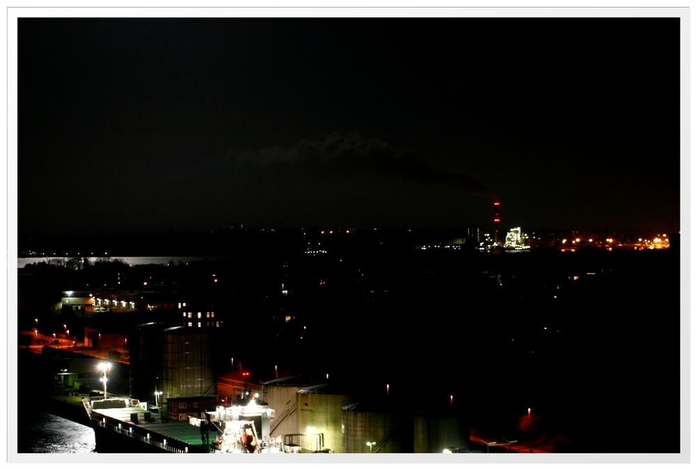 Kiel by night