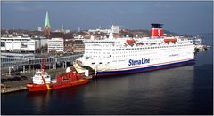 ... Kiel ... Feuerwehr ... Ölwehr ... Stena Line ...