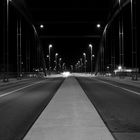 Kiel Gablenzbrücke bei Nacht