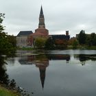 Kiel' Rathaus, daneben das Orernhaus