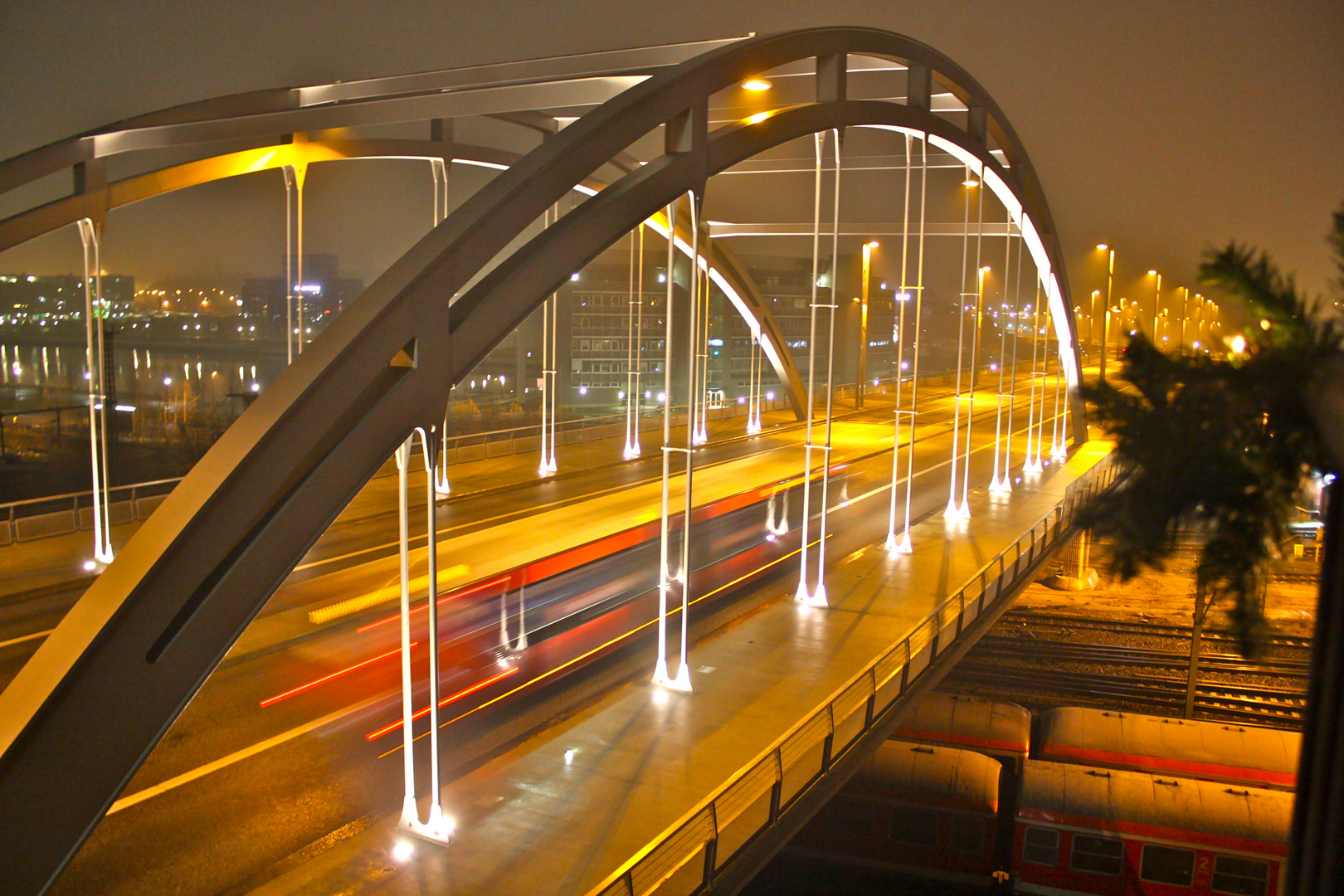 Kieler Brücke am Morgen