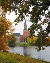 Kieler Rathaus im Herbst