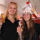 Kieler Woche Mädels mit Früh Kölsch Bier