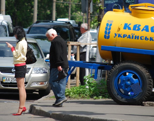 Kiev- Girls, Heels and Kvas !