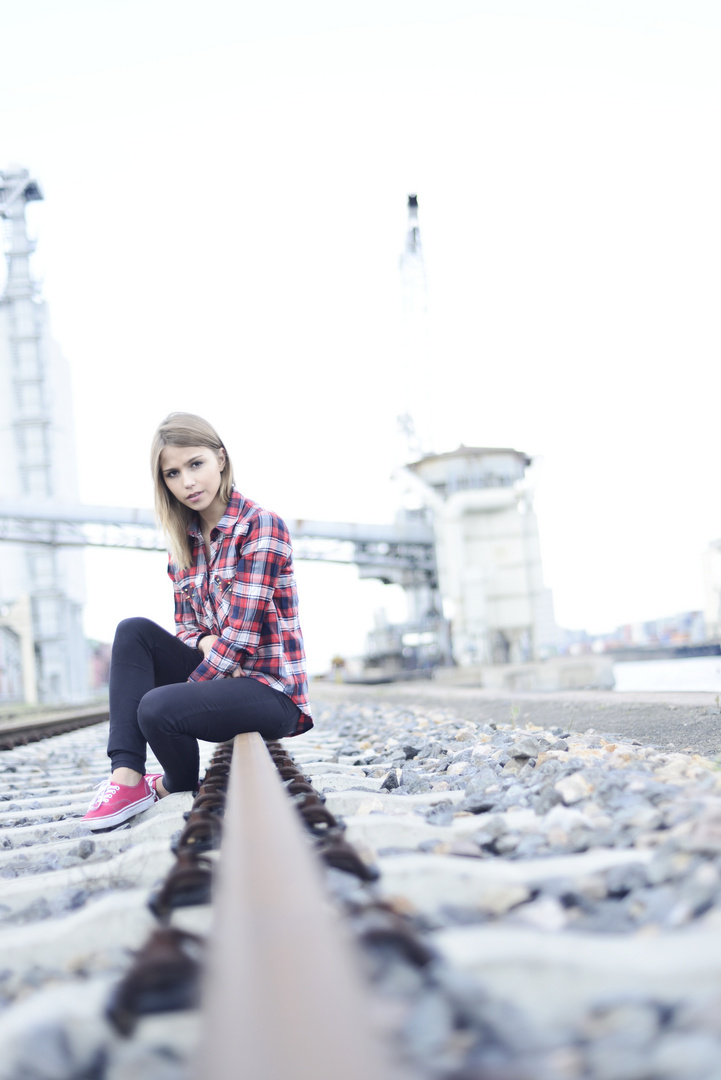 Kiki on the tracks