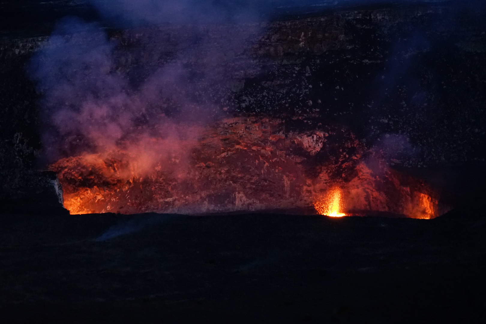  KILAUEA CALDERA