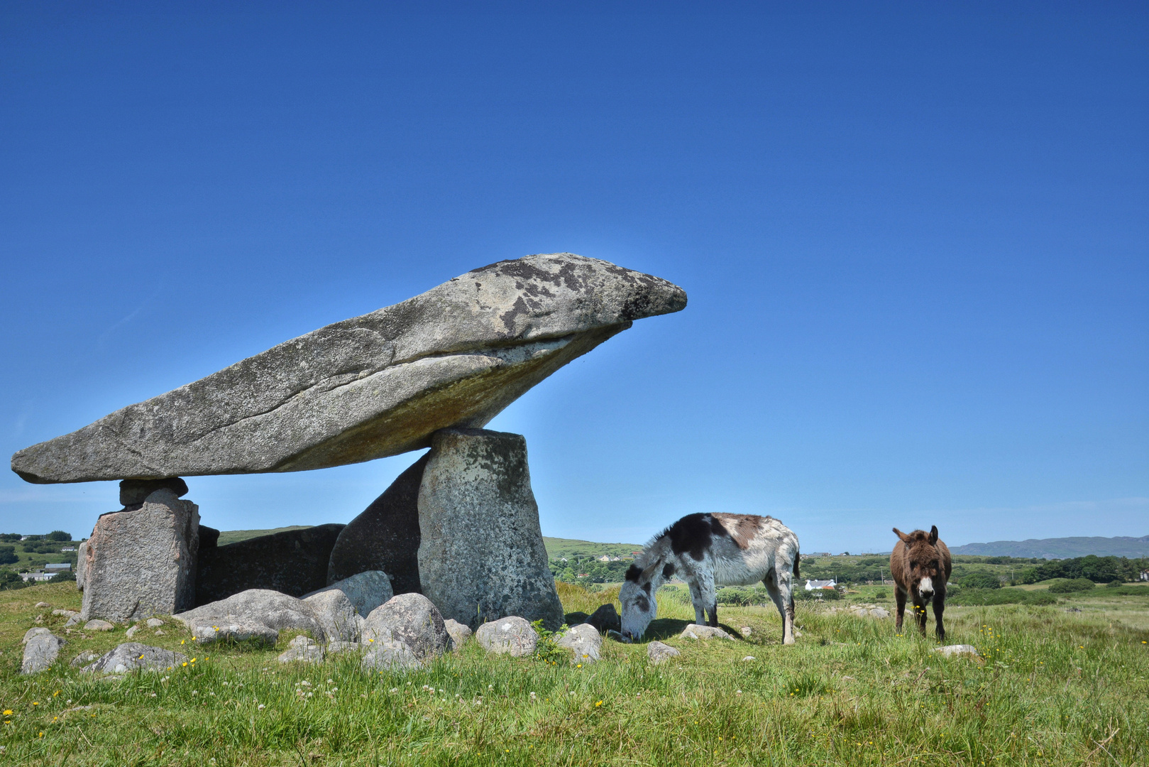 Kilclooney Dolmen 