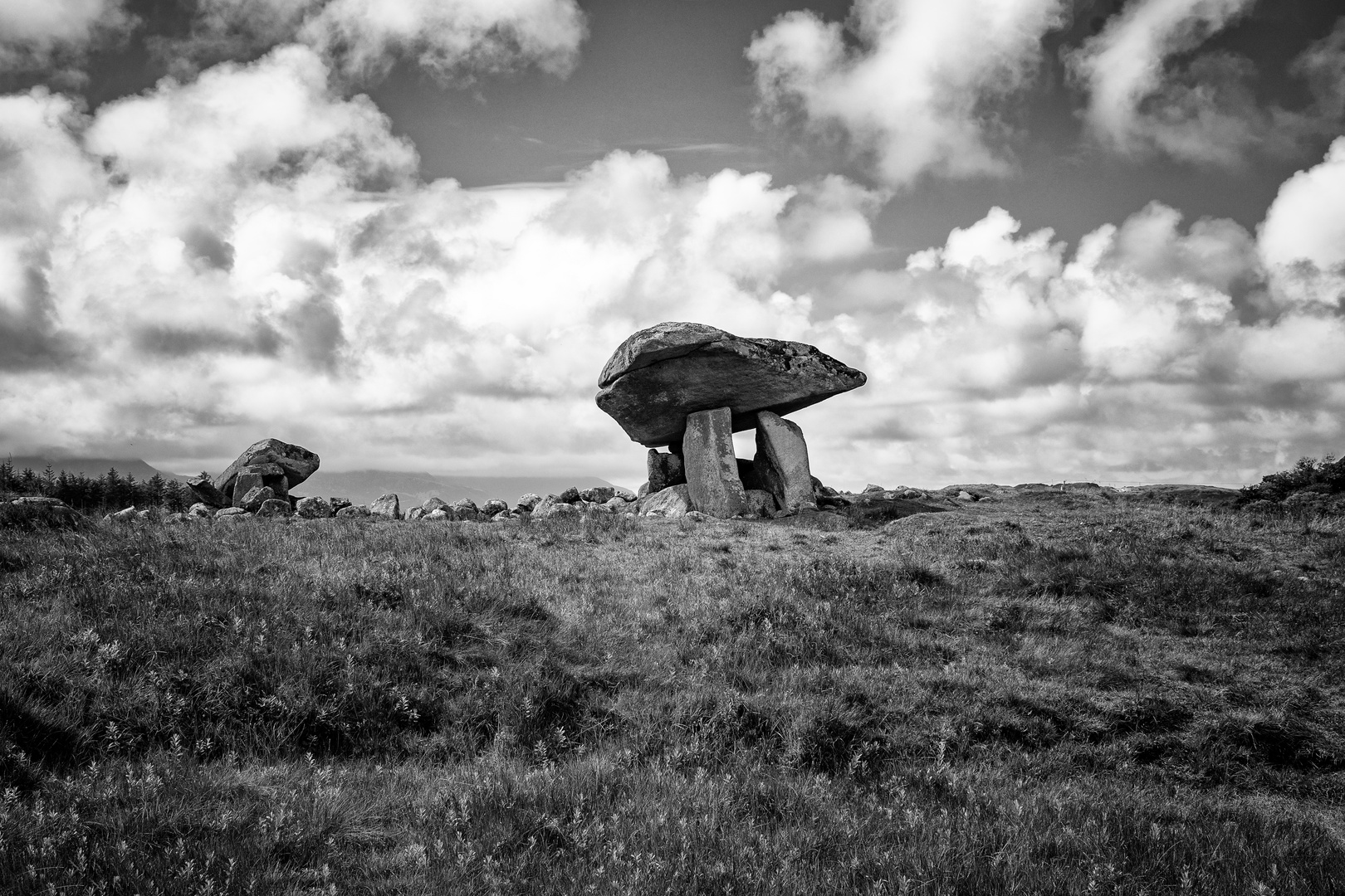 ... kilclooney dolmen I ...