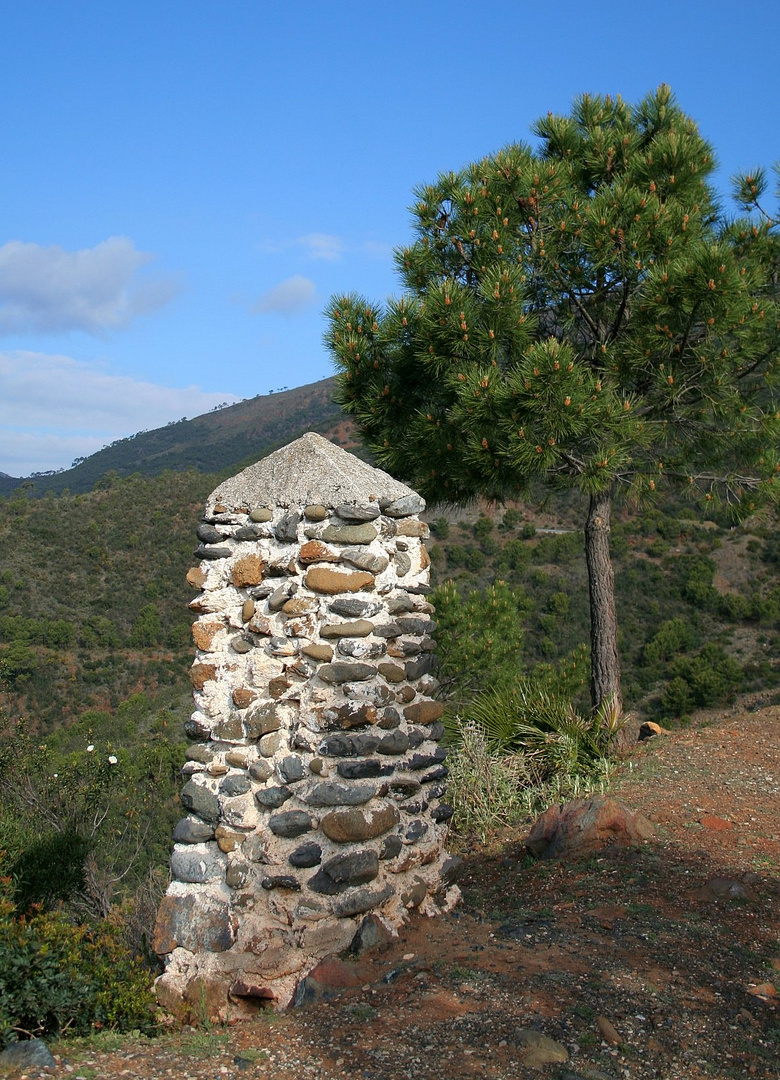 Kilometerstein an der Junta de Andalusia A-397