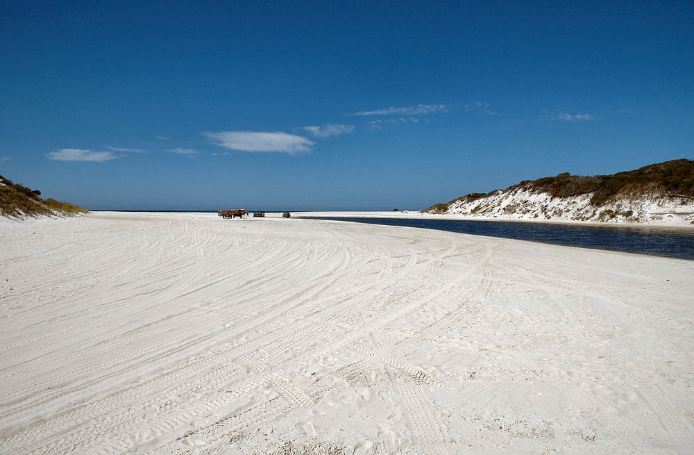 kilometerweit weißer Sand