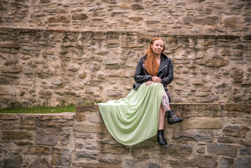 Kim auf der Mauer