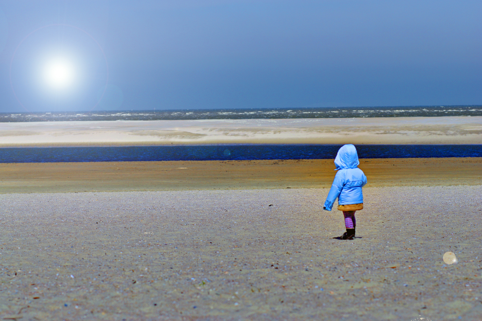 Kind am Strand