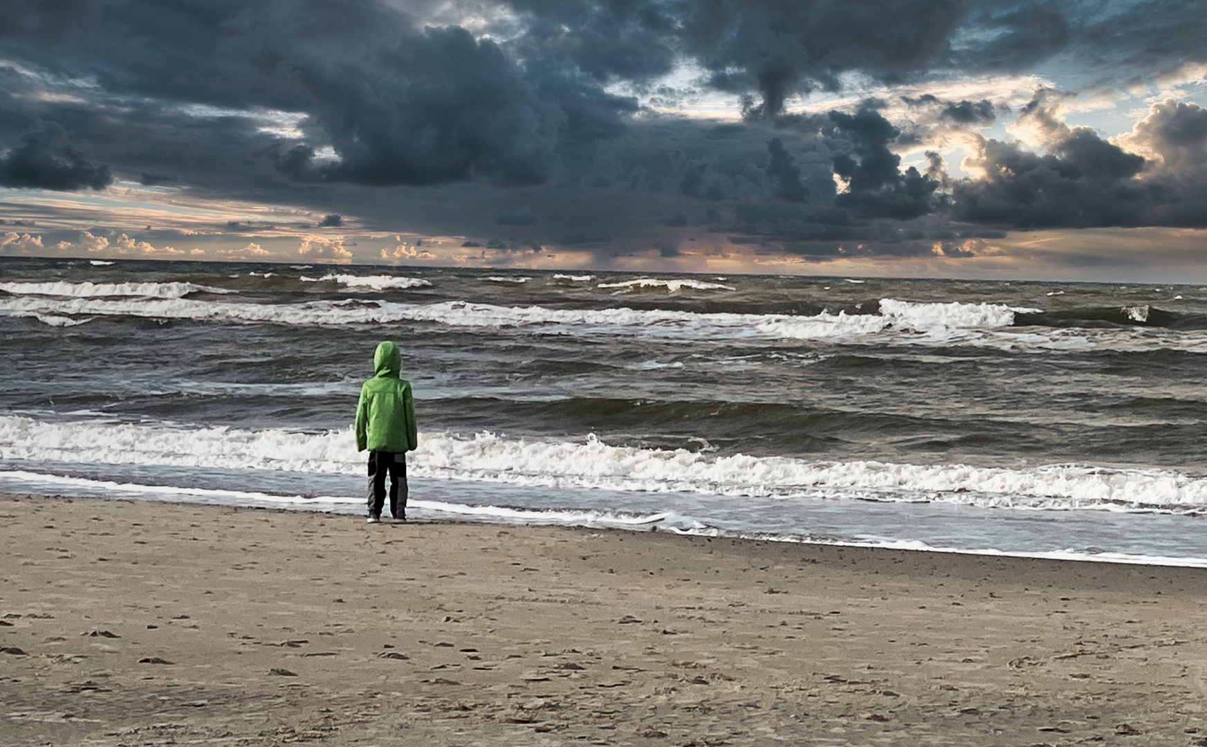 Kind am Strand - Langeoog im Herbst