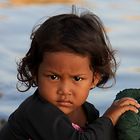 Kind am Tonle Sap See