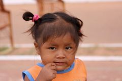 Kind auf dem Markt in Paraguay