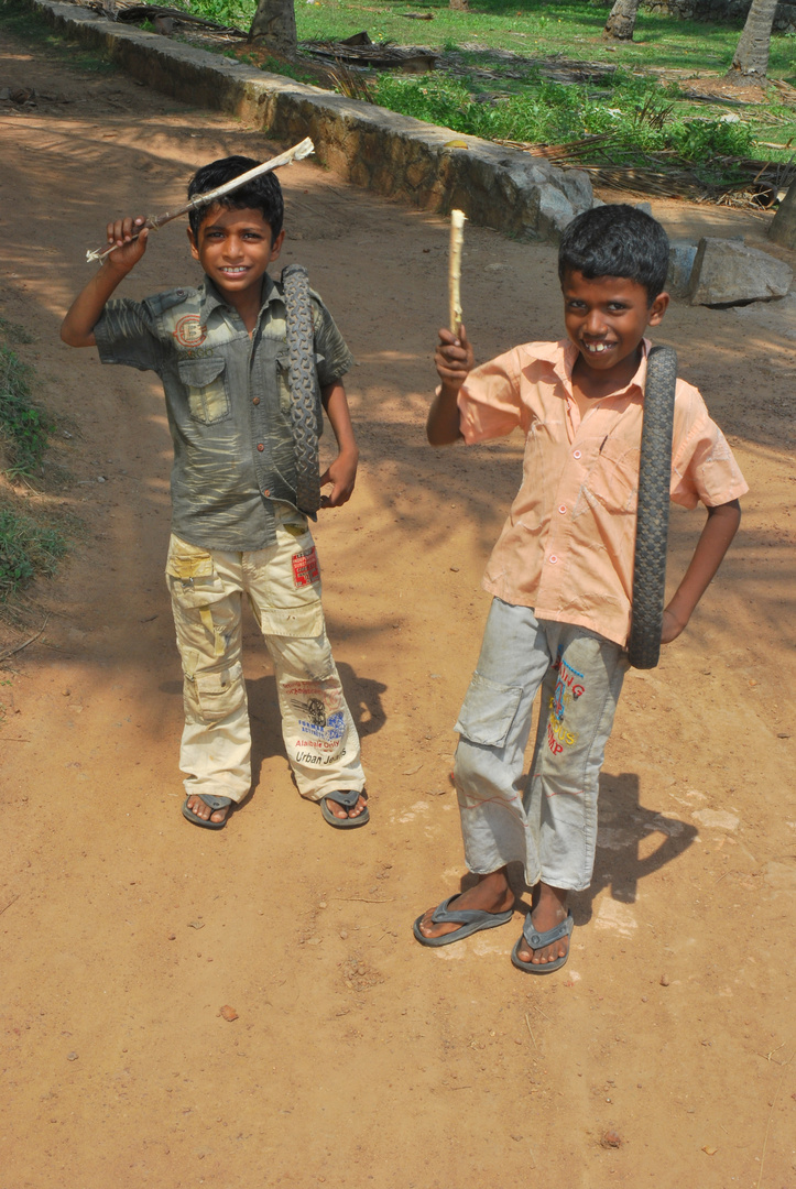 Kinder am Black Beach (Varkala)