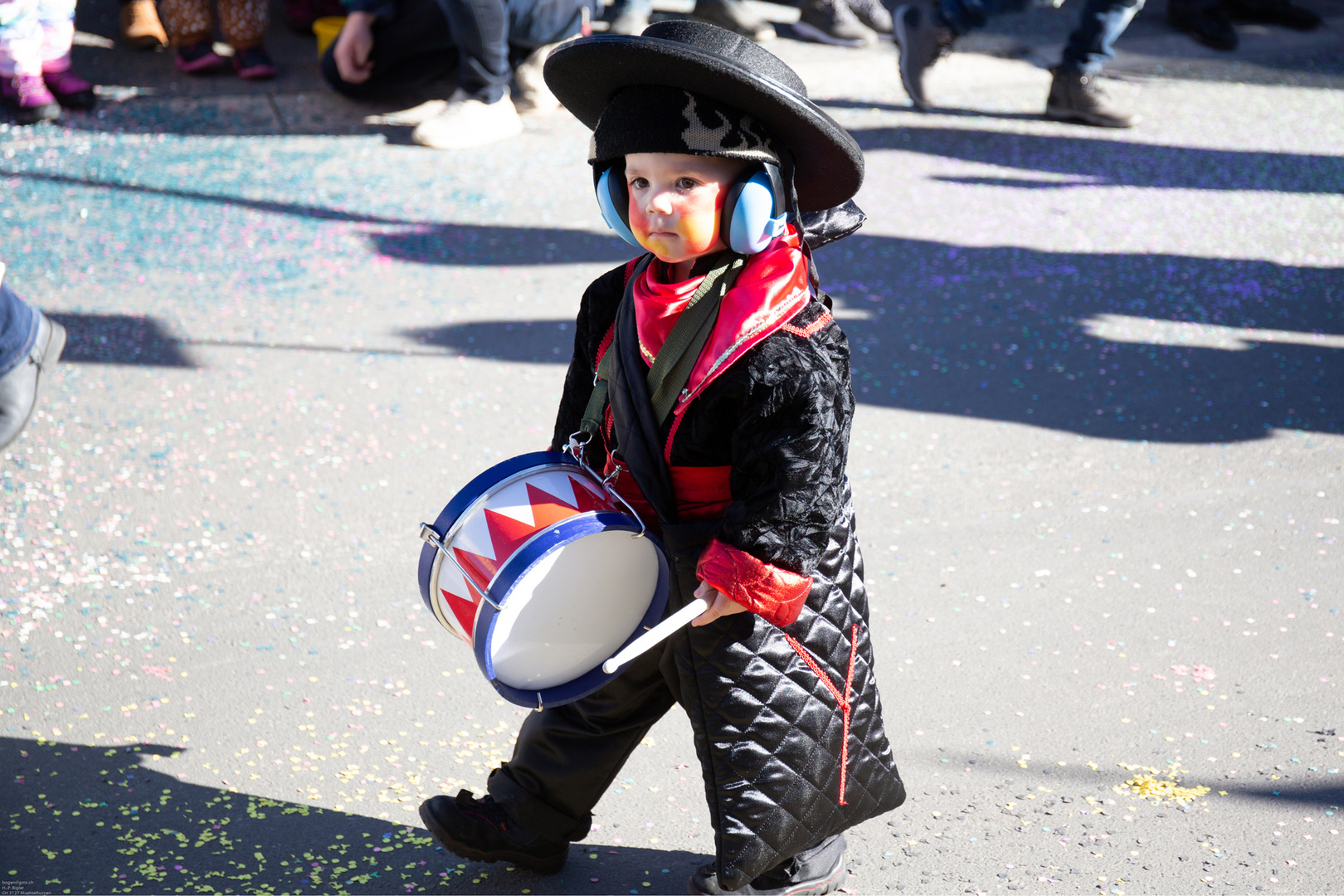 Kinder an der Fasnacht