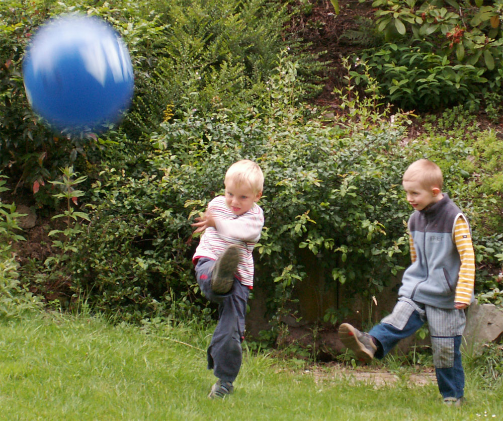 Kinder beim spielen