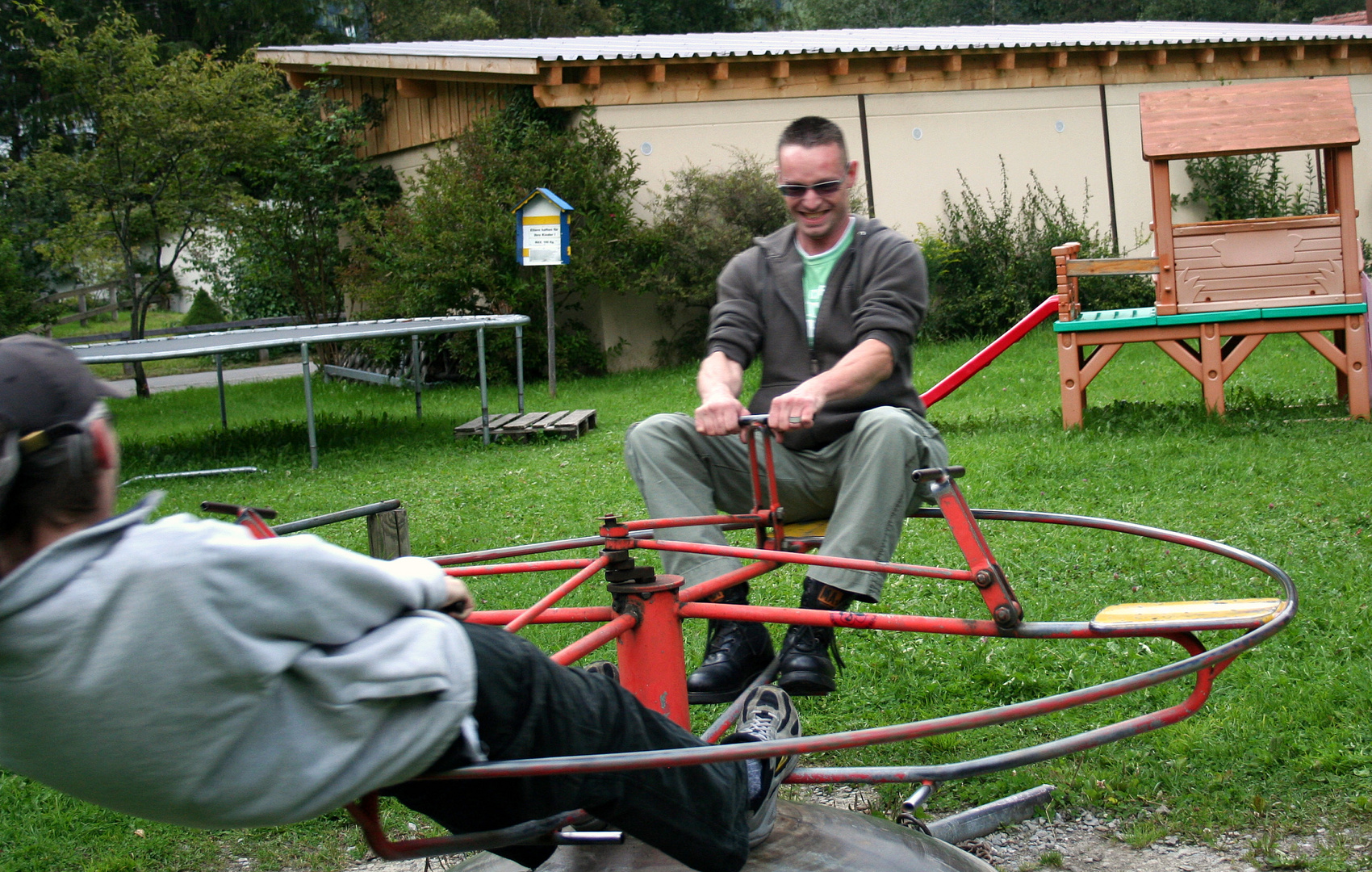 kinder beim spielen