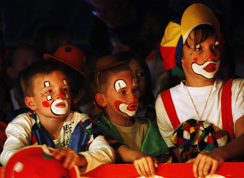 Kinder Clowns