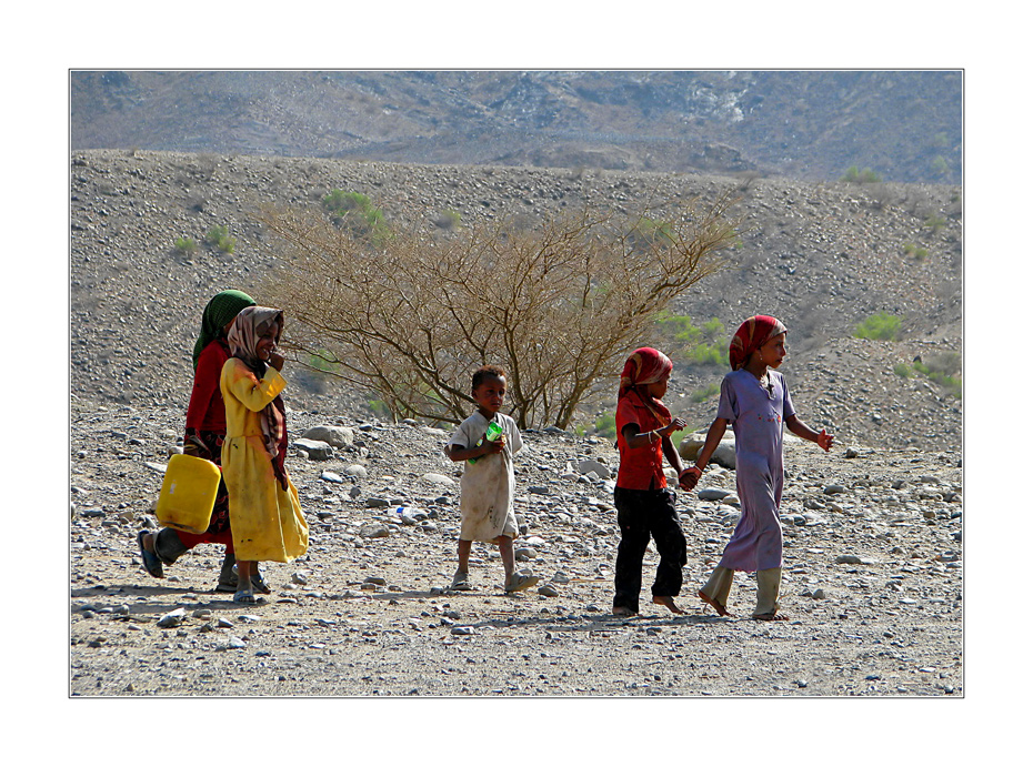 Kinder im Berggebiet von Taiz