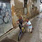 Kinder im Old Town auf Sansibar.
