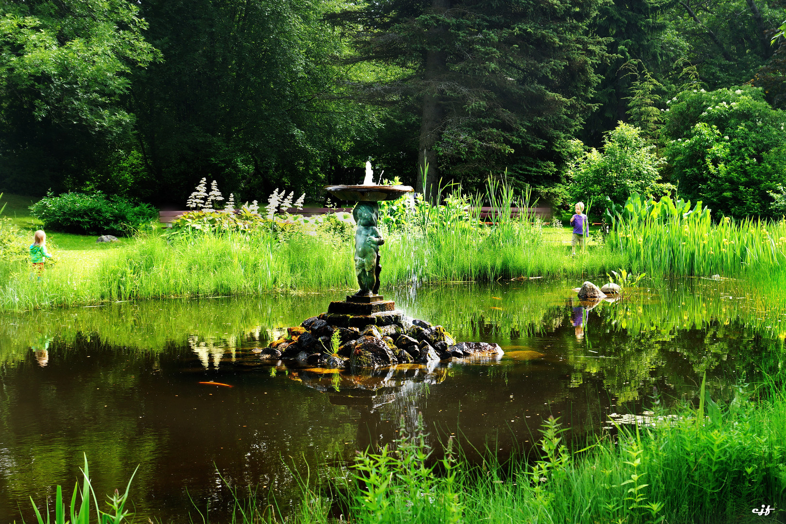 Kinder im Park