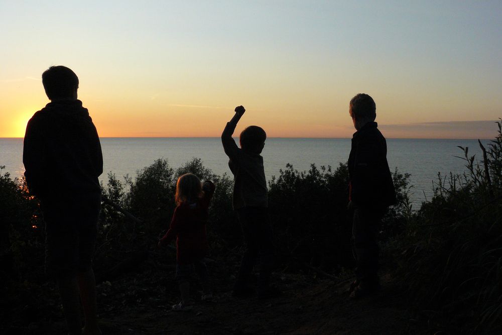 Kinder im Sonnenuntergang - Rerik 2011