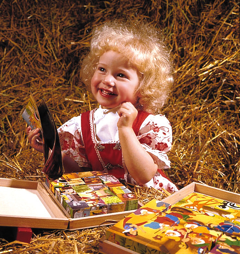 kinder im spiel,vor einer großbildkamera (analog 13x18) 2