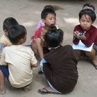 Kinder in Bagan