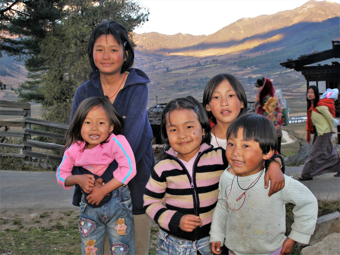 Kinder in Bhutan