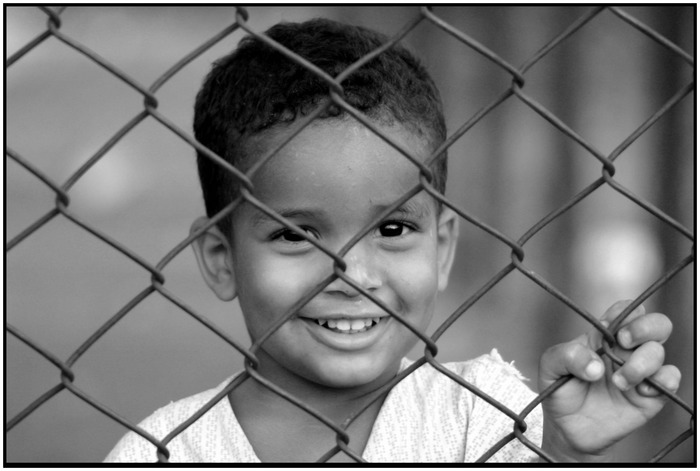 Kinder in Cuba ((2) / "Tirame un foto" oder "Libertad detras de las rejas"