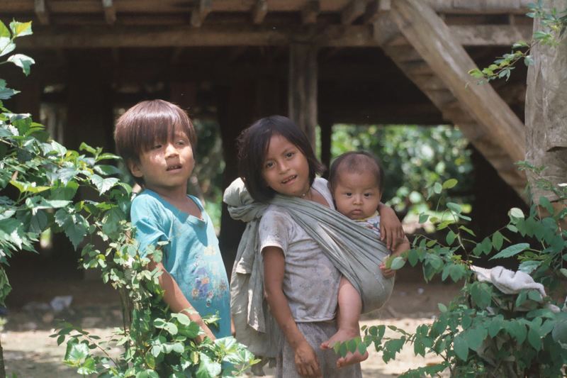 Kinder in Ecuador