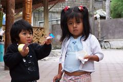 Kinder in Equador