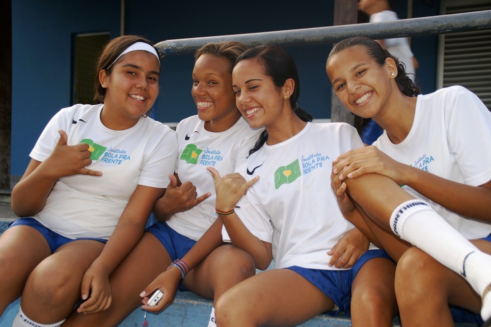 Kinder in Jorginhos Fußballschule im Armenviertel Guadalupe von Rio de Janeiro  1