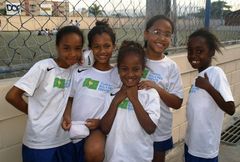 Kinder in Jorginhos Fußballschule im Armenviertel Guadalupe von Rio de Janeiro 3