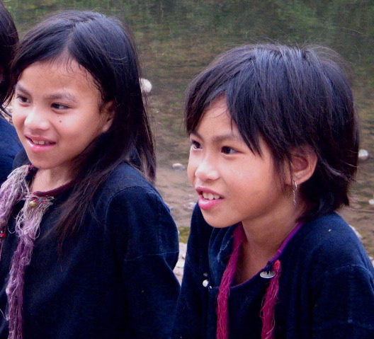 Kinder in Laos