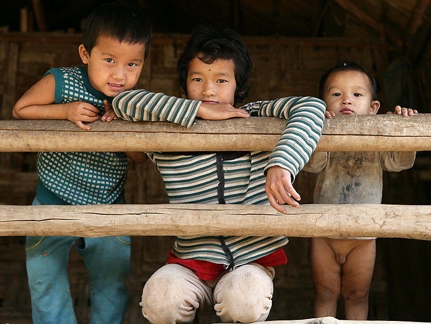 KInder in Laos