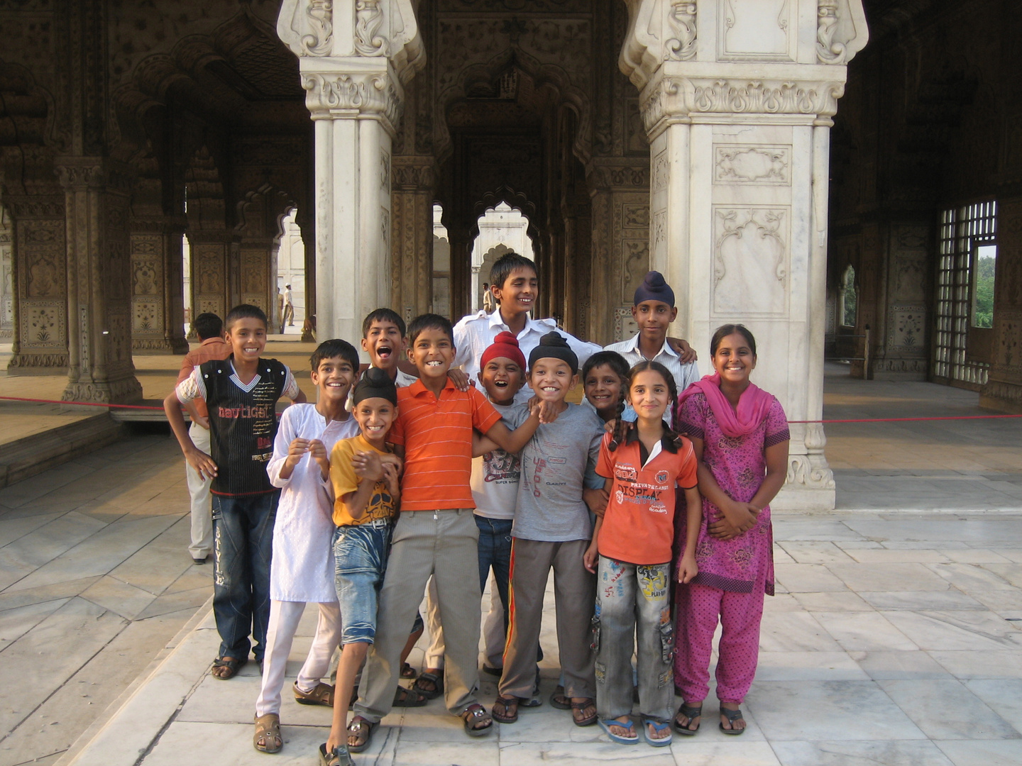 Kinder in New Delhi, Rotes Fort