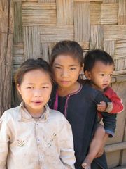 Kinder in Nord-Laos