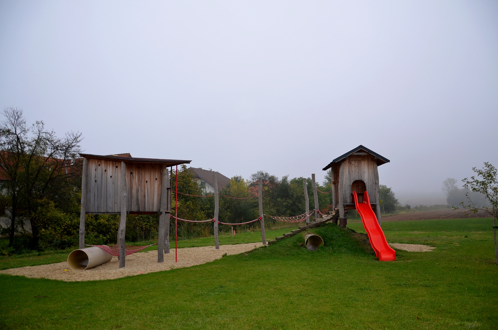 Kinder-Spielplatz - 2